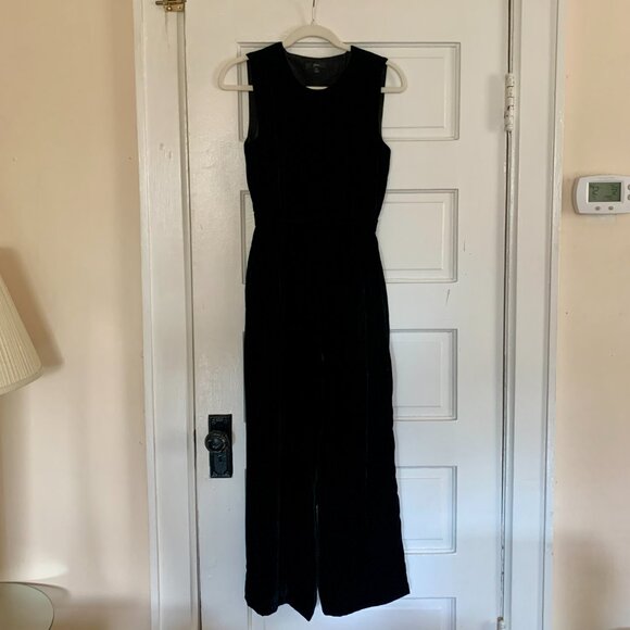 J.Crew Wrap Back Cropped Black Velvet Jumpsuit, Size 0 - Picture 4 of 6